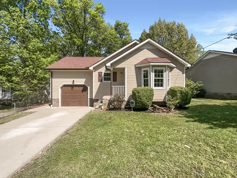 418 Jonesboro Ct, La Vergne, TN 37086