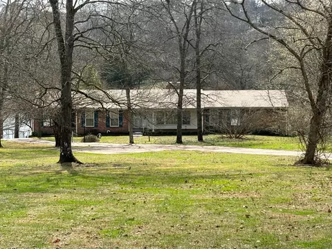 187 Snug Harbor Dr, Hendersonville, TN 37075