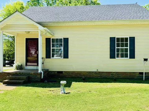 111 W Merchant St, Mount Pleasant, TN 38474