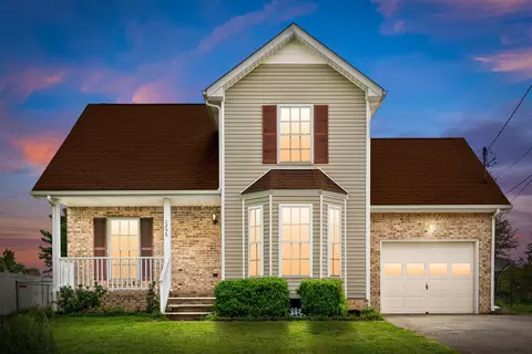 1253 Weeping Willow Dr, Clarksville, TN 37042
