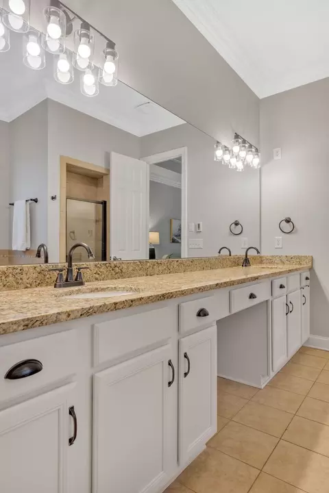 Bath - 327 Wise Rd, Franklin, TN 37064 photo 5 of 11