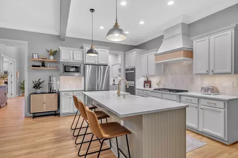 Kitchen - 327 Wise Rd, Franklin, TN 37064 photo 3 of 9