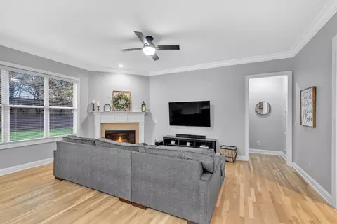 Living - 327 Wise Rd, Franklin, TN 37064 photo 3 of 11