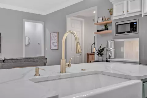 Bath - 327 Wise Rd, Franklin, TN 37064 photo 2 of 11