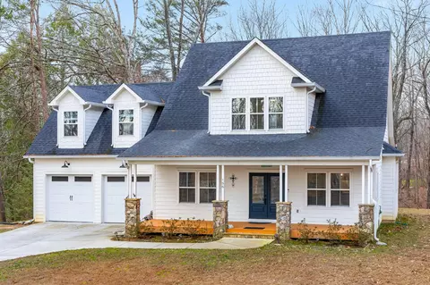 156 Whitt Rd, Lookout Mountain, GA 30750