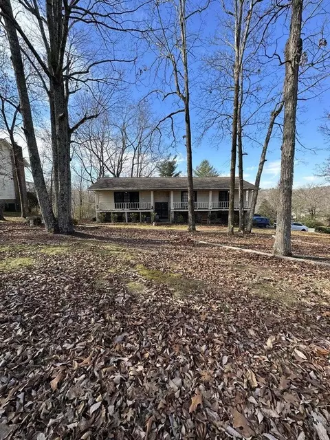 9306 Royal Shadows Dr, Chattanooga, TN 37421