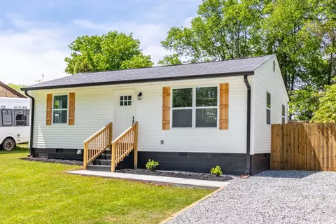214 Plum St, Clarksville, TN 37042