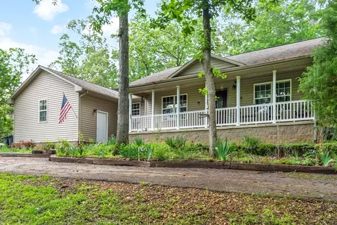 141 Graves Ln, Buchanan, TN 38222 photo 2
