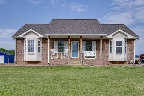 4442 John Farmer Rd, Cedar Hill, TN 37032