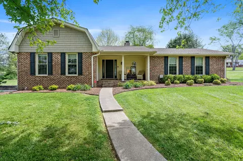 155 Circle Dr, Cottontown, TN 37048