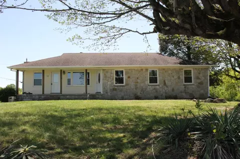 4183 Bledsoe St, Westmoreland, TN 37186