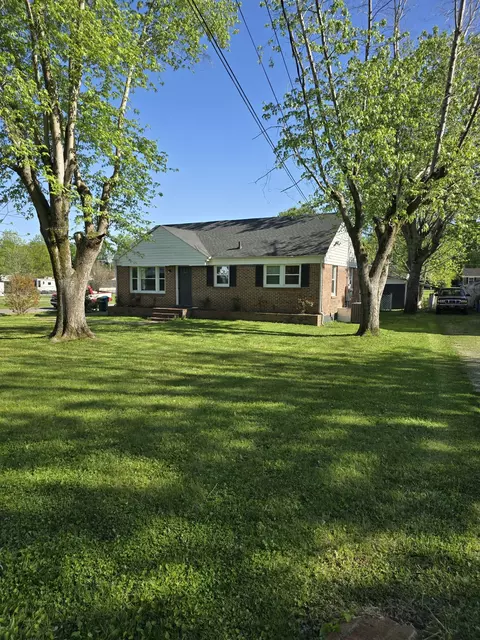 903 Nichols St, Pulaski, TN 38478