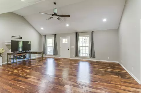 Living - 474 Spring Meadows Ln, Morrison, TN 37357 photo 5 of 5