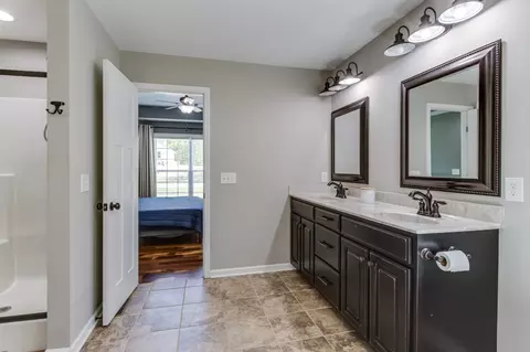 Bath - 474 Spring Meadows Ln, Morrison, TN 37357 photo 5 of 6
