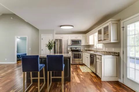 Kitchen - 474 Spring Meadows Ln, Morrison, TN 37357 photo 4 of 6