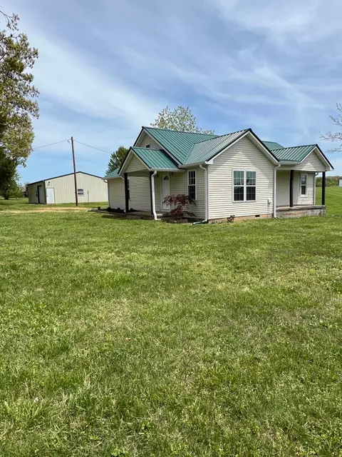 2018 Scottsville Rd, Lafayette, TN 37083