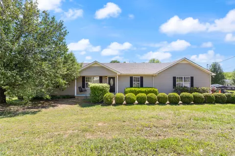 7940 Crossroads Dr, Lyles, TN 37098