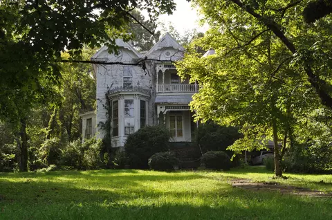 624 Mulberry Ave, Fayetteville, TN 37334