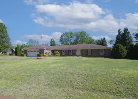 126 Highfield Dr, Murfreesboro, TN 37128