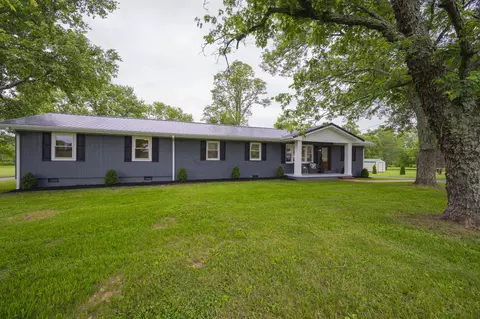 6697 Jim Cummings Hwy, Bradyville, TN 37026