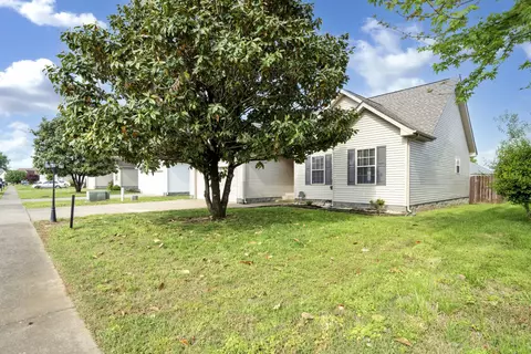 988 Cindy Jo Ct, Clarksville, TN 37040