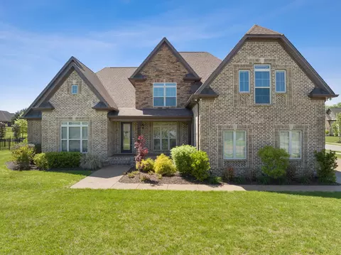 126 Springfield Dr, Lebanon, TN 37087