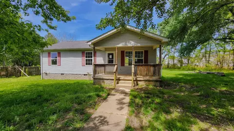 103 Lucy St, Mcewen, TN 37101