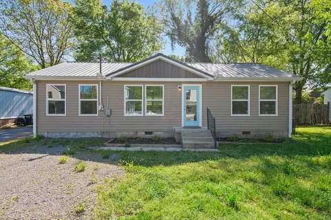 121 Mcbroom St, Woodbury, TN 37190