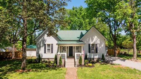 404 Lynchburg Rd, Winchester, TN 37398