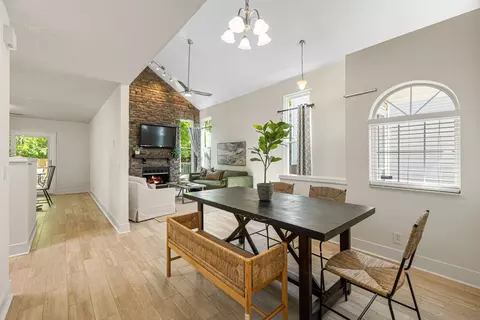 4066 Farmingham Woods Dr, Hermitage, TN 37076