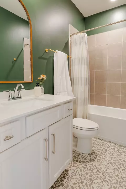 Bath - 4027 John Marsh Rd, Spring Hill, TN 37174 photo 3 of 4