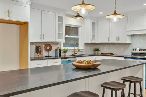Kitchen - 1027 Rucker Ln, Murfreesboro, TN 37128 photo 4 of 9