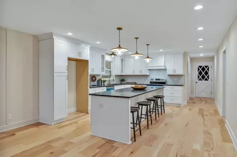 Kitchen - 1027 Rucker Ln, Murfreesboro, TN 37128 photo 5 of 9