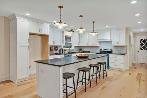 Kitchen - 1027 Rucker Ln, Murfreesboro, TN 37128 photo 6 of 9