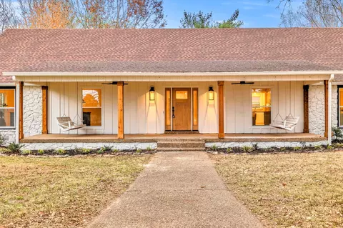 Exterior - 1027 Rucker Ln, Murfreesboro, TN 37128 photo 8 of 16