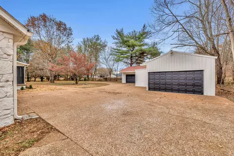 Exterior - 1027 Rucker Ln, Murfreesboro, TN 37128 photo 5 of 16