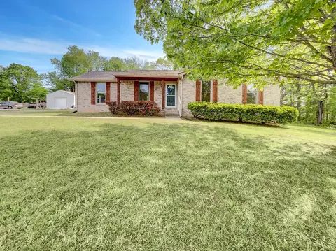 2912 Walnut Grove Rd, Springfield, TN 37172