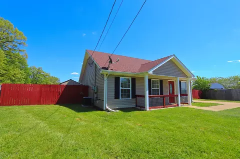 227 Kings Deer Ct, Clarksville, TN 37042
