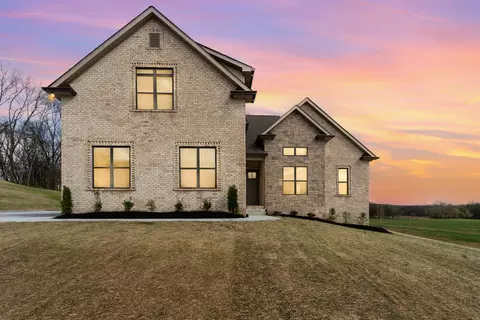 520 Bass Rd, Bethpage, TN 37022