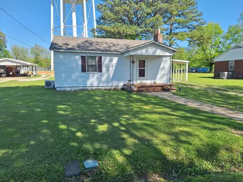 145 Lexington St, Bruceton, TN 38317