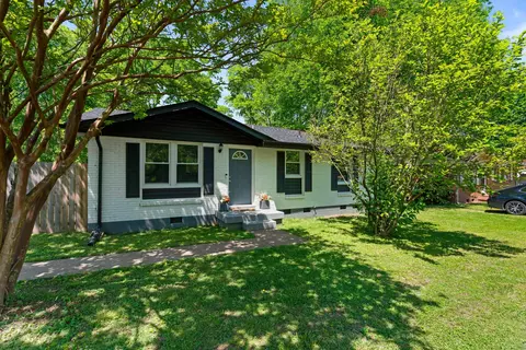 329 Dinwiddie Dr, Madison, TN 37115