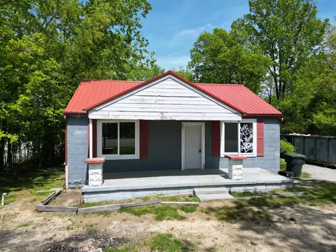1105 E Walnut St, Dickson, TN 37055 photo 2