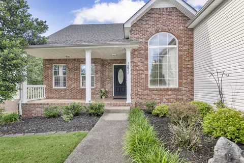 1231 Viewmont Dr, Clarksville, TN 37040