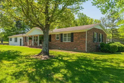 619 Red Bud Ln, Pulaski, TN 38478