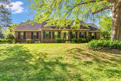 2127 Londonderry Dr, Murfreesboro, TN 37129