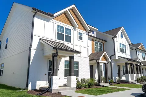 2035 Axis Ave, Old Hickory, TN 37138