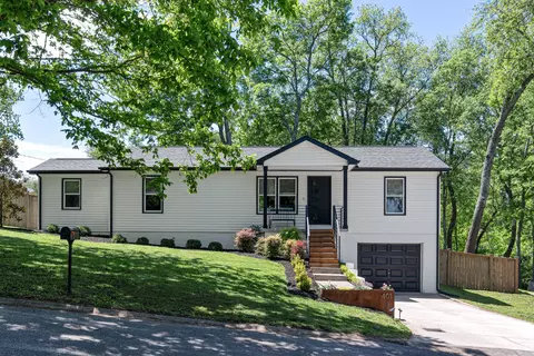 401 Valeria Ct, Nashville, TN 37210