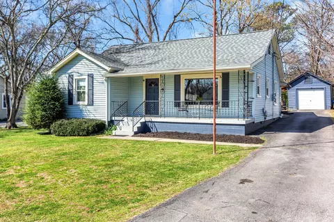 919 Allen Ave, Murfreesboro, TN 37129