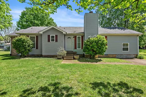 1005 Dortch Ln, Nolensville, TN 37135