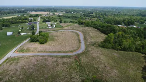 5 Frogpond Cir, Lafayette, TN 37083 photo 3